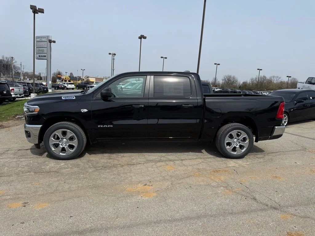 New 2026 Diamond Black Crystal Pearlcoat RAM Big Horn/Lone Star image 9