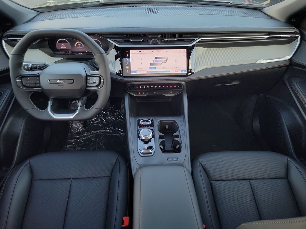 New 2026 Diamond Black Crystal Pearlcoat Jeep Limited image 13
