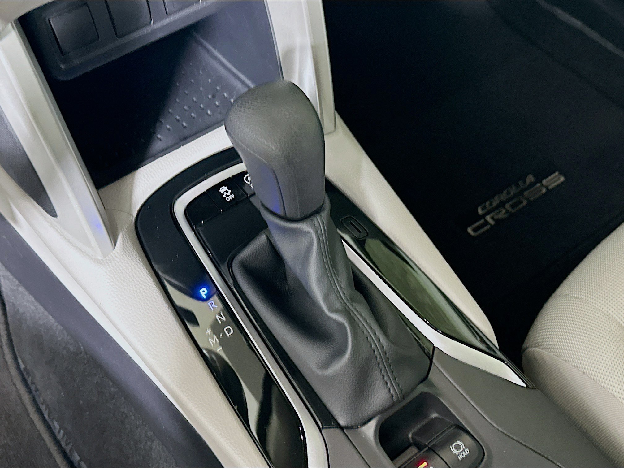 Used 2025 Jet Black Toyota L image 20