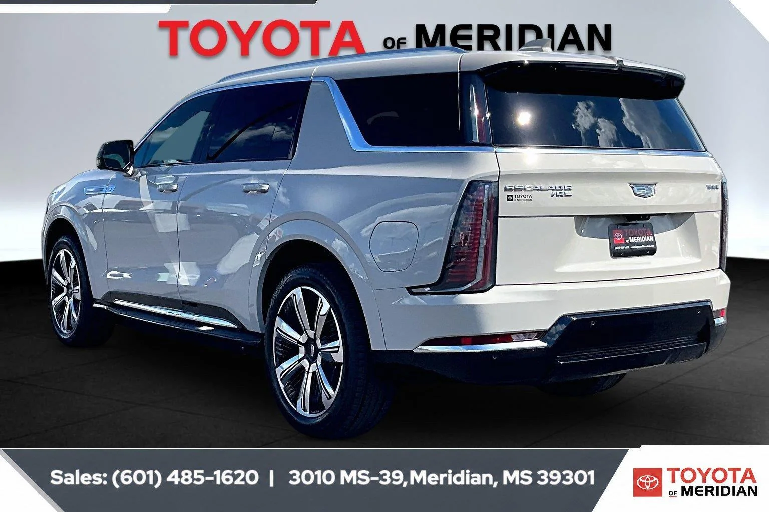 Used 2026 Sandstone Cadillac Luxury image 2
