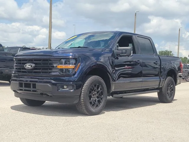 Used 2025 Blue Ford XLT image 33