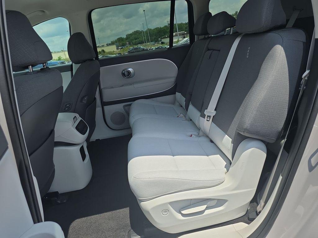 2026 Hyundai IONIQ 9 SE - Photo 20