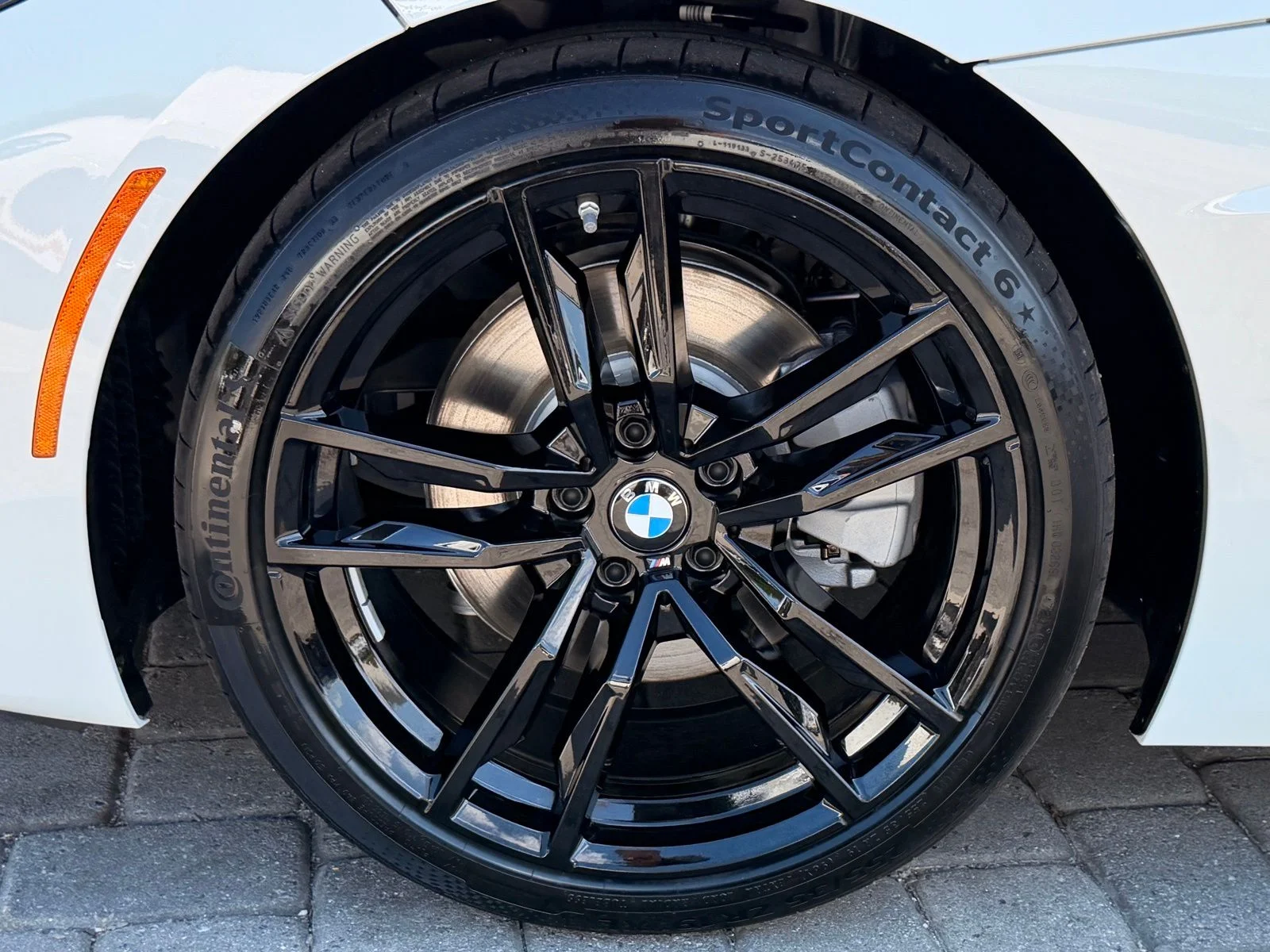 New 2026 Alpine White BMW sDrive30i image 11