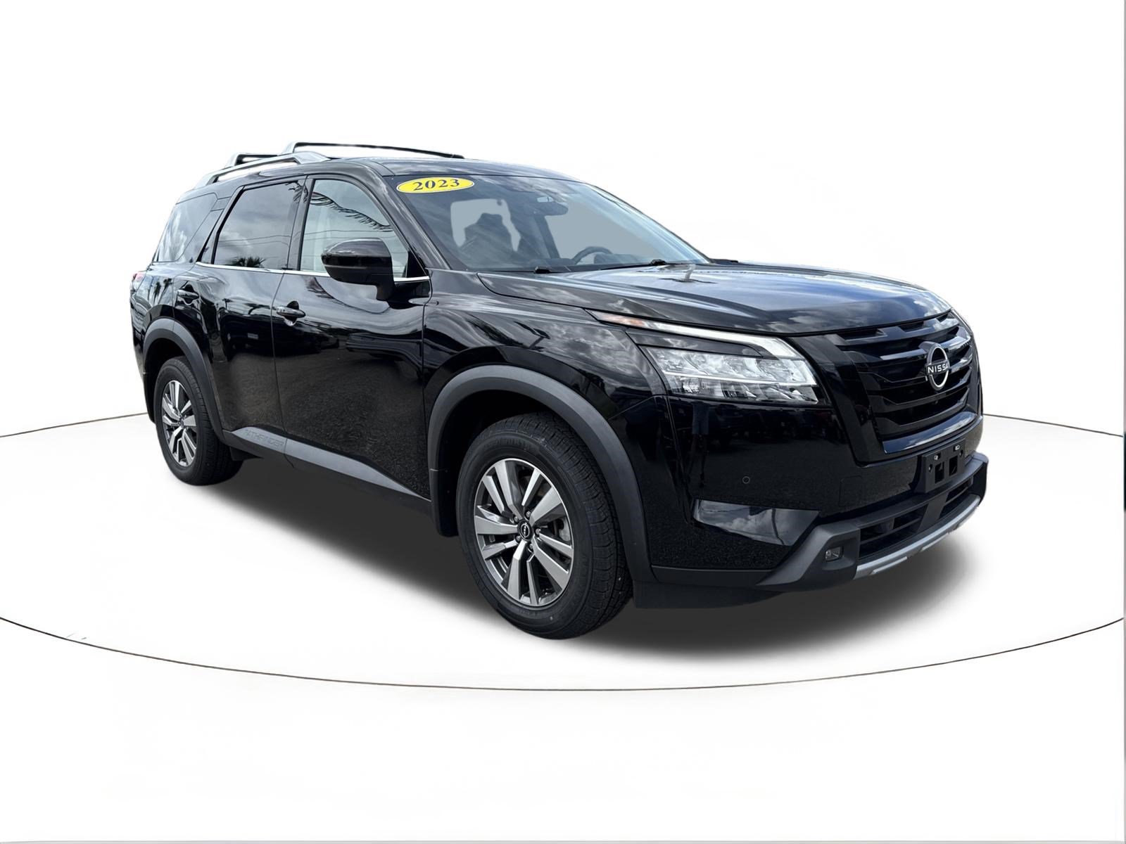 Used 2023 Super Black Nissan SL image 1
