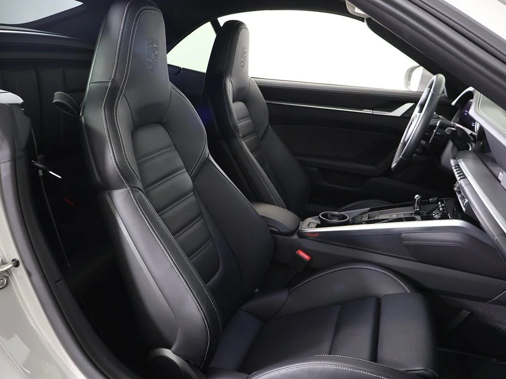 Used 2023 Chalk Porsche Turbo image 34