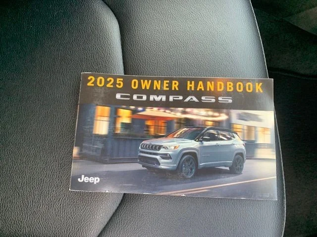 Used 2025 White Jeep Limited image 32