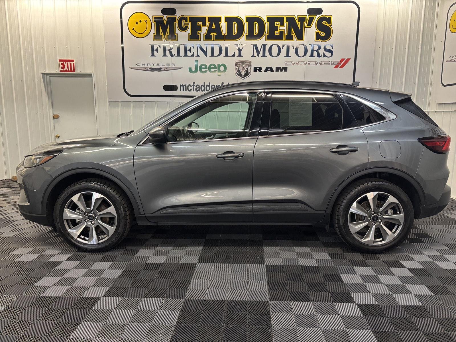 Used 2025 Carbonized Gray Metallic Ford Platinum image 6