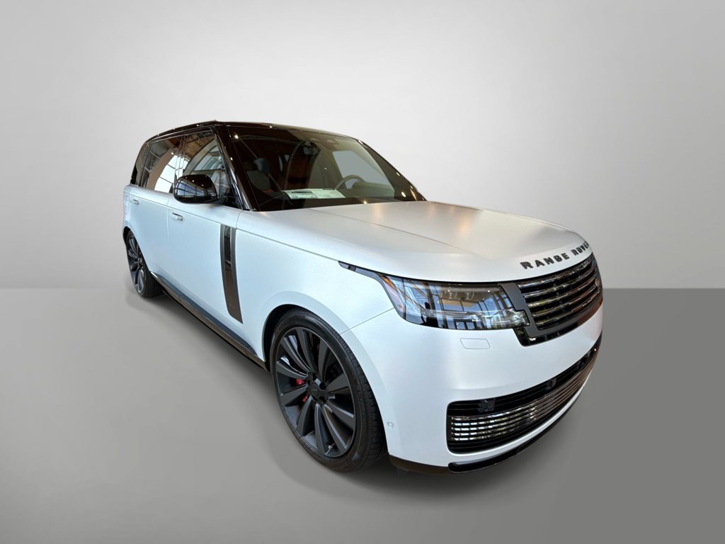 New 2026 Ethereal Frost Satin Land Rover SV Signature Suite image 29