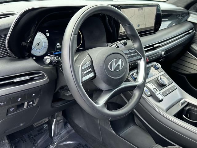 Used 2024 Silver Hyundai Calligraphy image 2