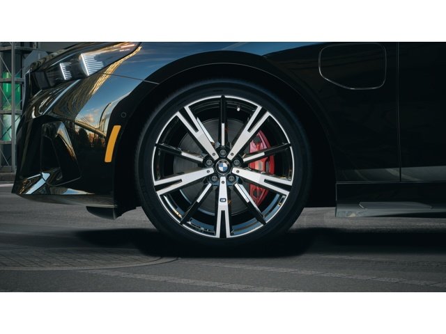 New 2027 Black Sapphire Metallic BMW 550e image 7