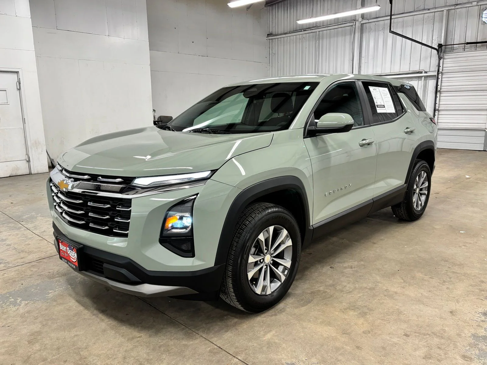 Used 2025 Green Chevrolet LT image 3