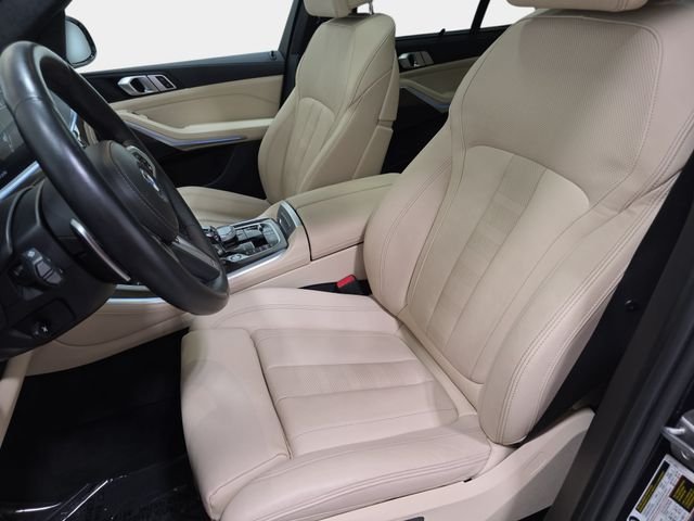 Used 2022 Arctic Grey Metallic BMW xDrive45e image 13