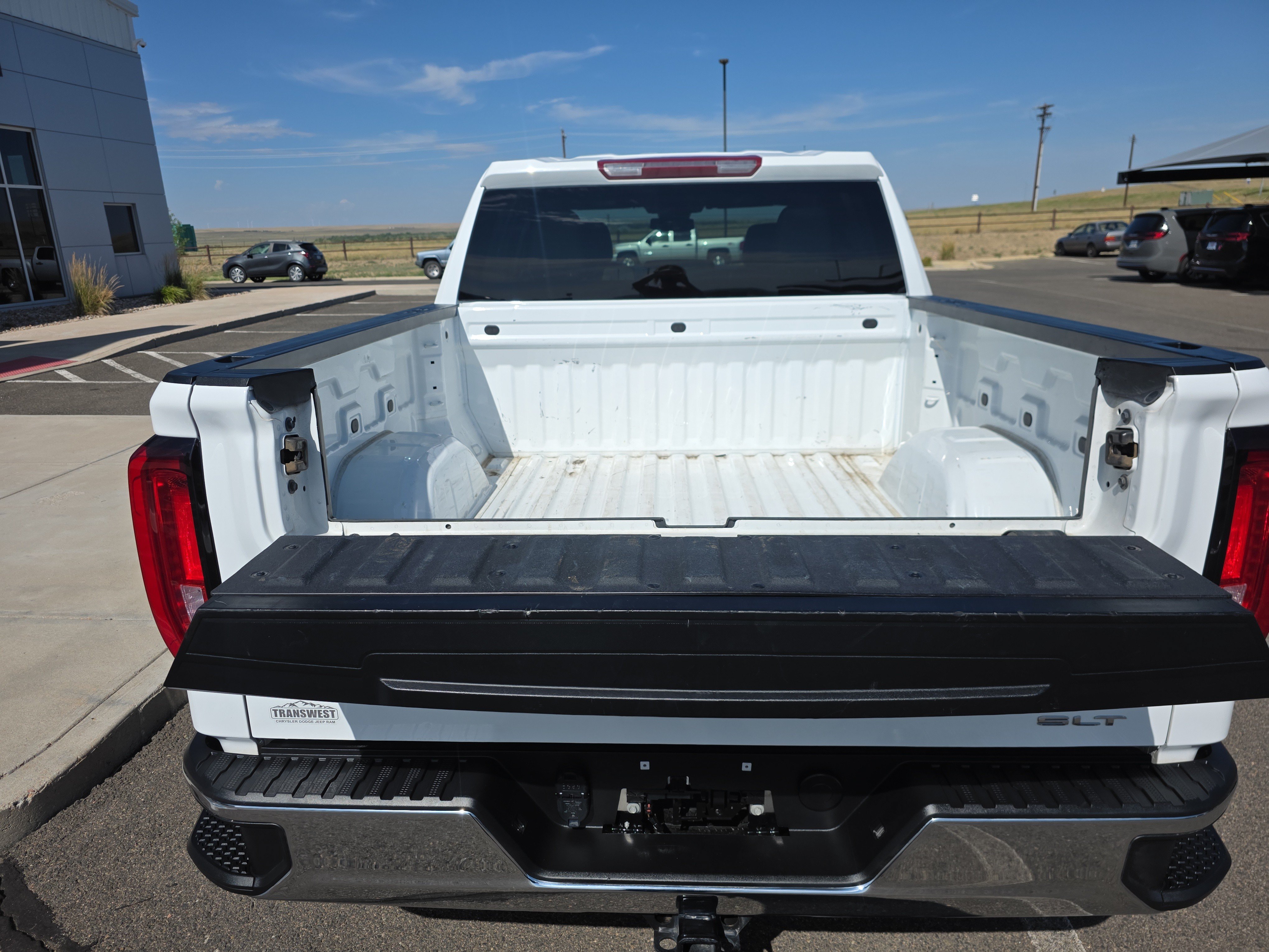 2025 GMC Sierra 1500 SLT - Photo 14