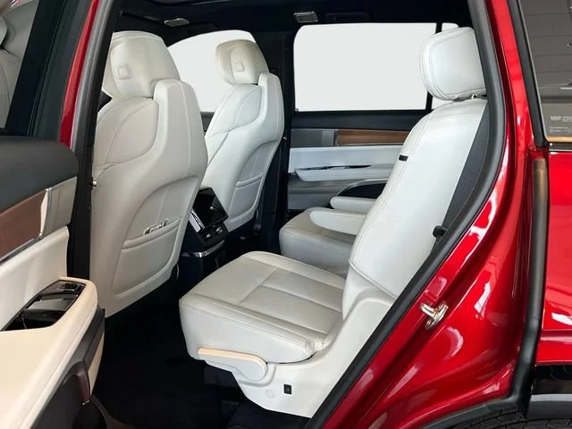 2026 Cadillac VISTIQ Luxury - Photo 11