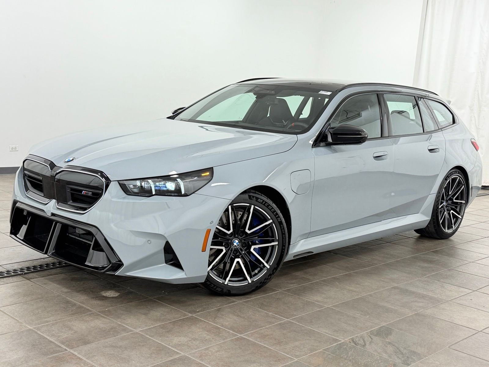 2026 BMW M5 M5 Touring's photo