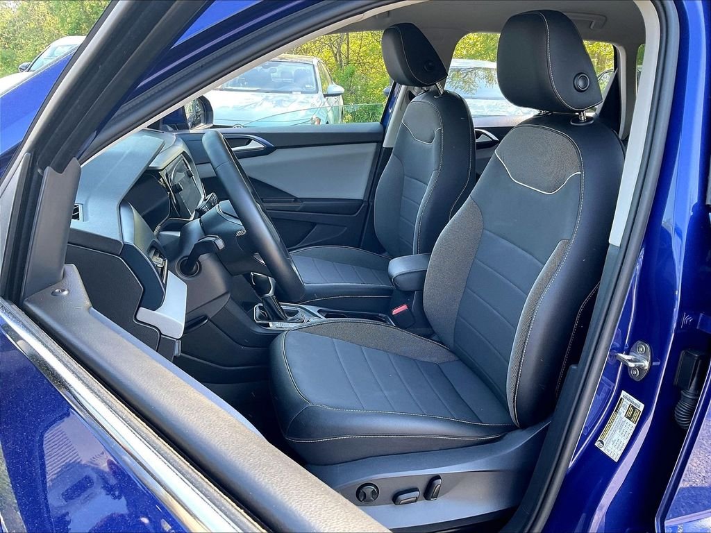 Used 2023 Blue Volkswagen 1.5T SE image 10