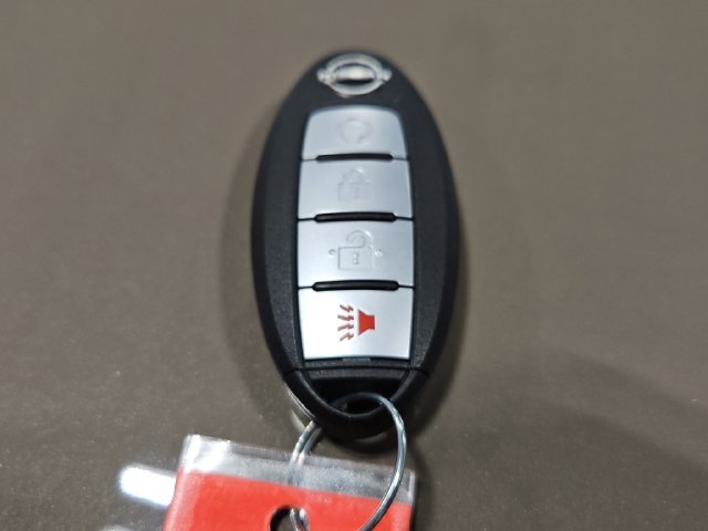 Used 2024 Beige Nissan PRO-4X image 27