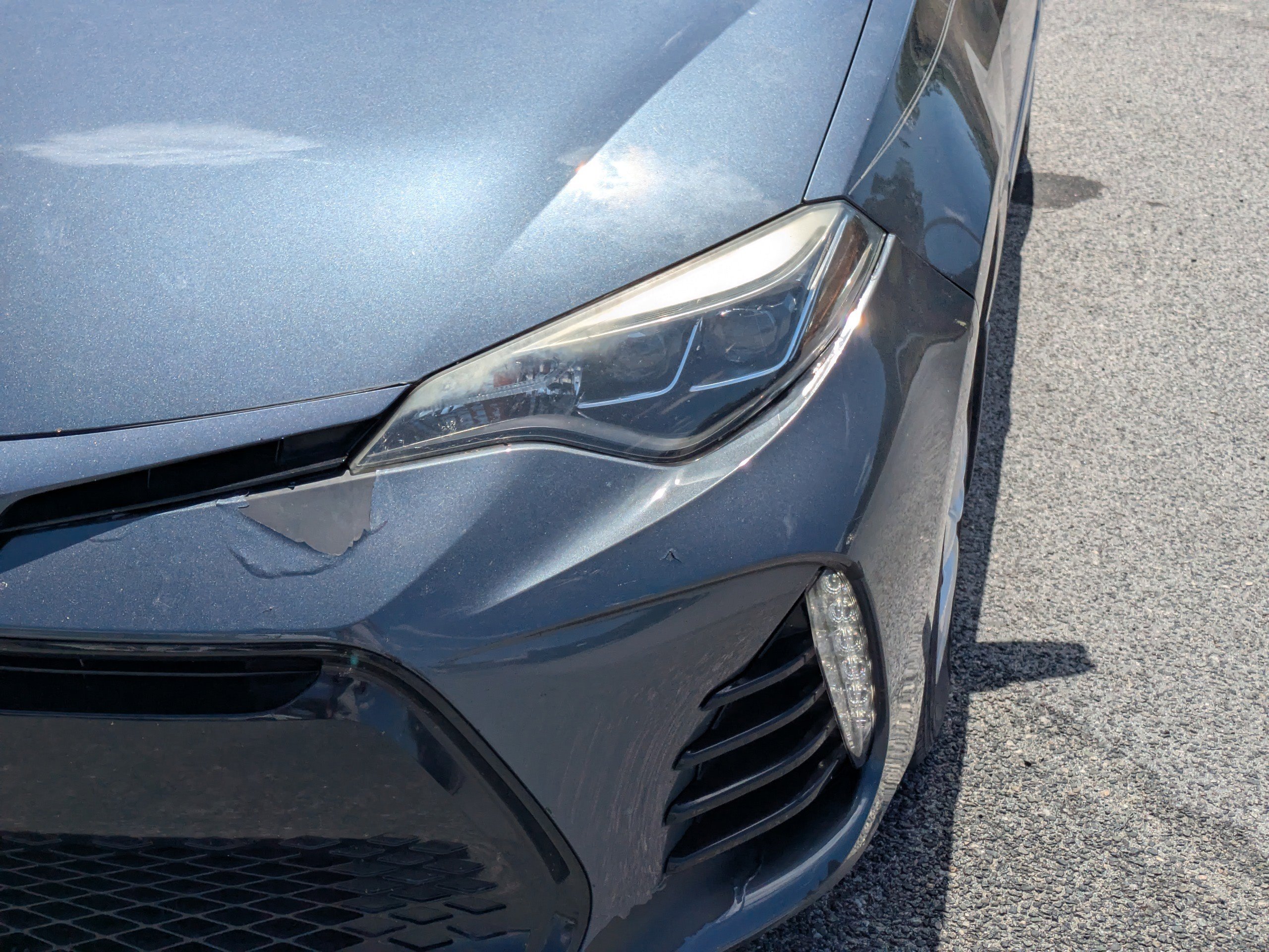 Used 2017  Toyota LE image 8