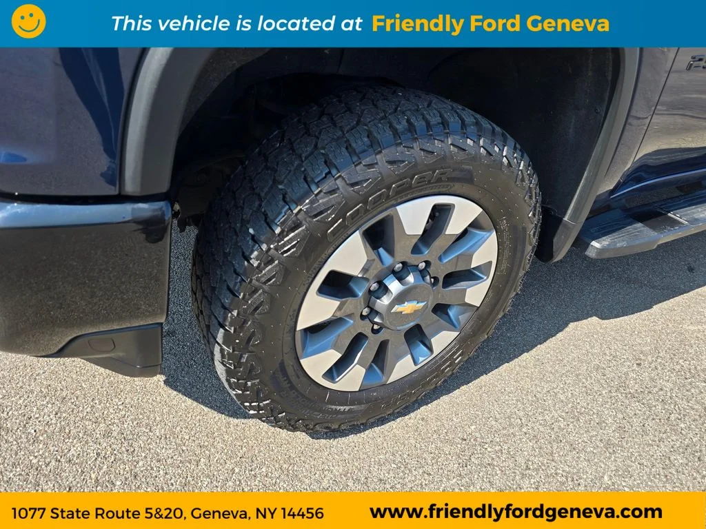 Used 2021 Blue Chevrolet Custom image 9