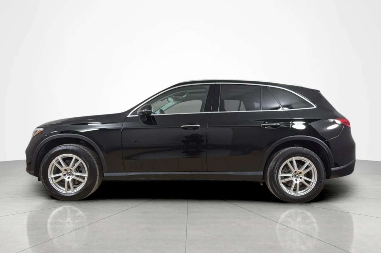 Used 2023 Black Mercedes-Benz GLC 300 image 2