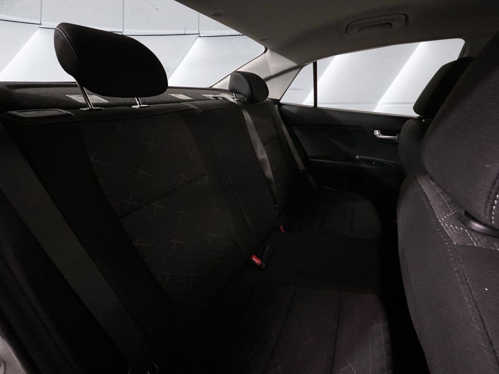 Used 2019 Silver Kia S image 16