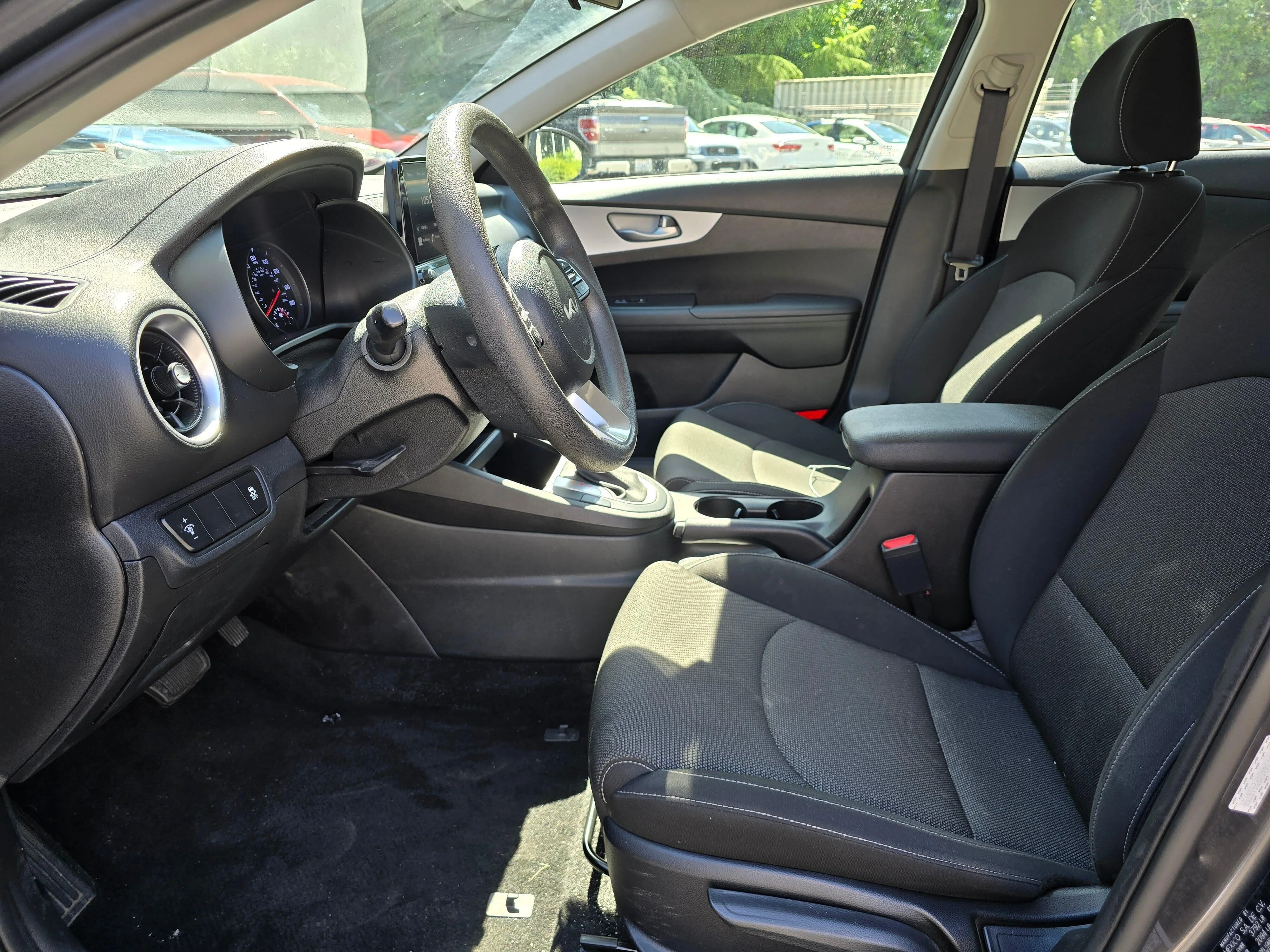 Used 2023 Gray Kia LXS image 8
