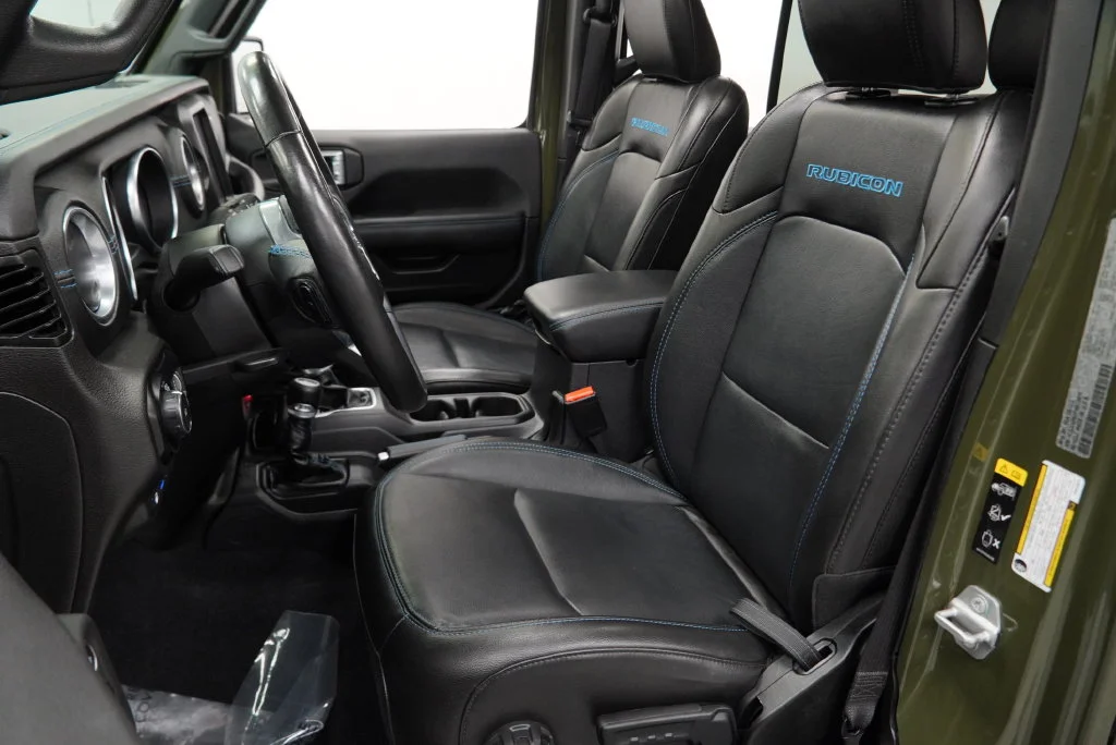 Used 2023 Green Jeep Rubicon 4xe image 3