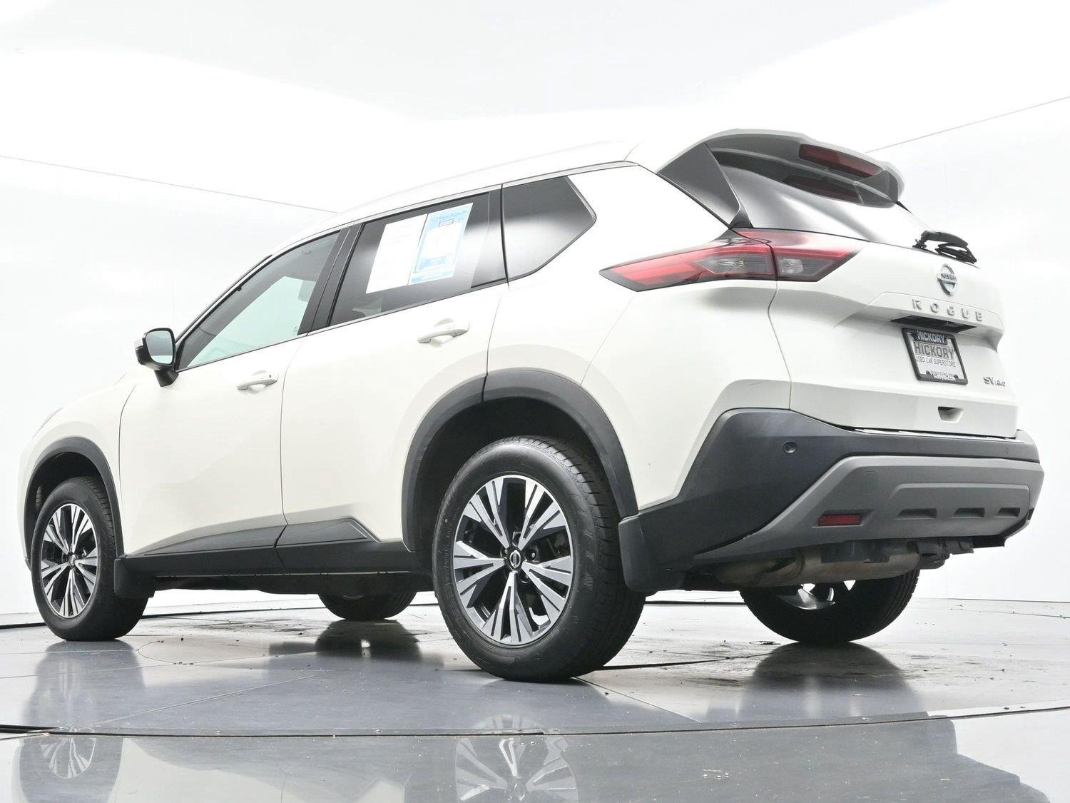 Used 2021 Pearl White Tricoat Nissan SV image 49