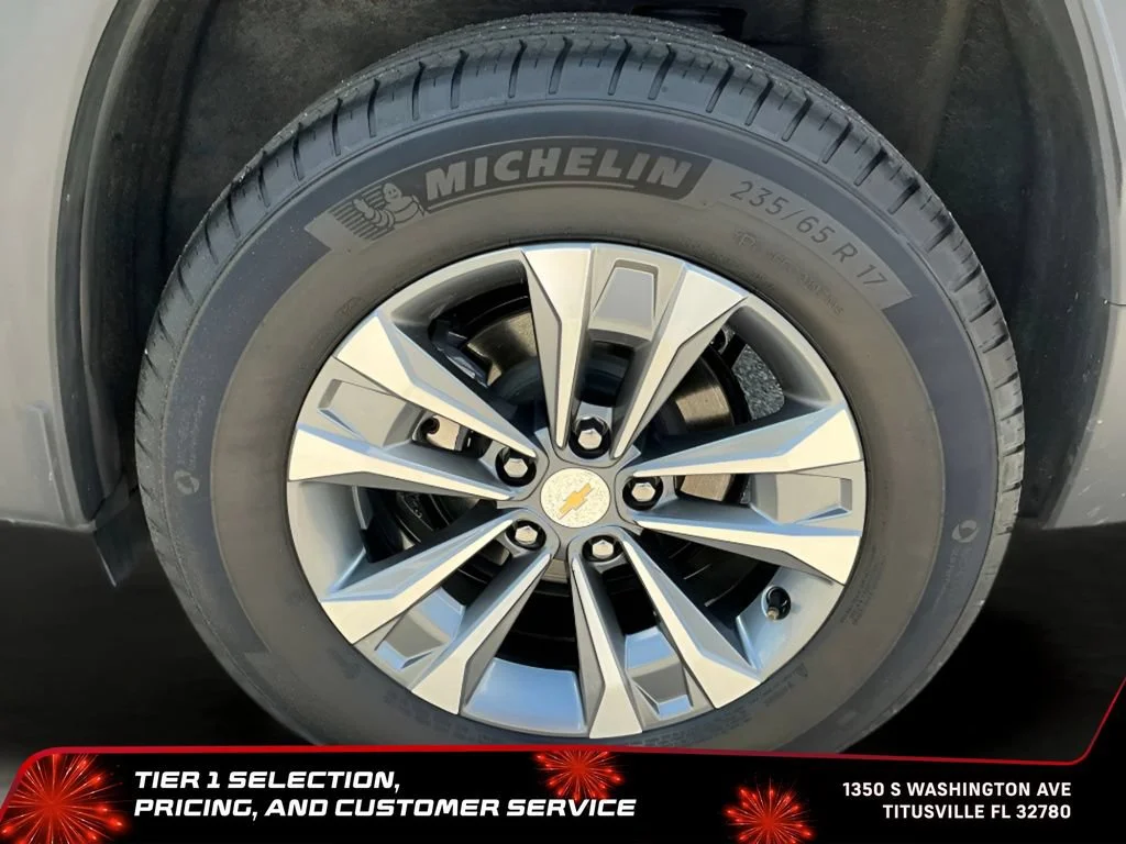 Used 2025 Mosaic Black Metallic Chevrolet LT image 39