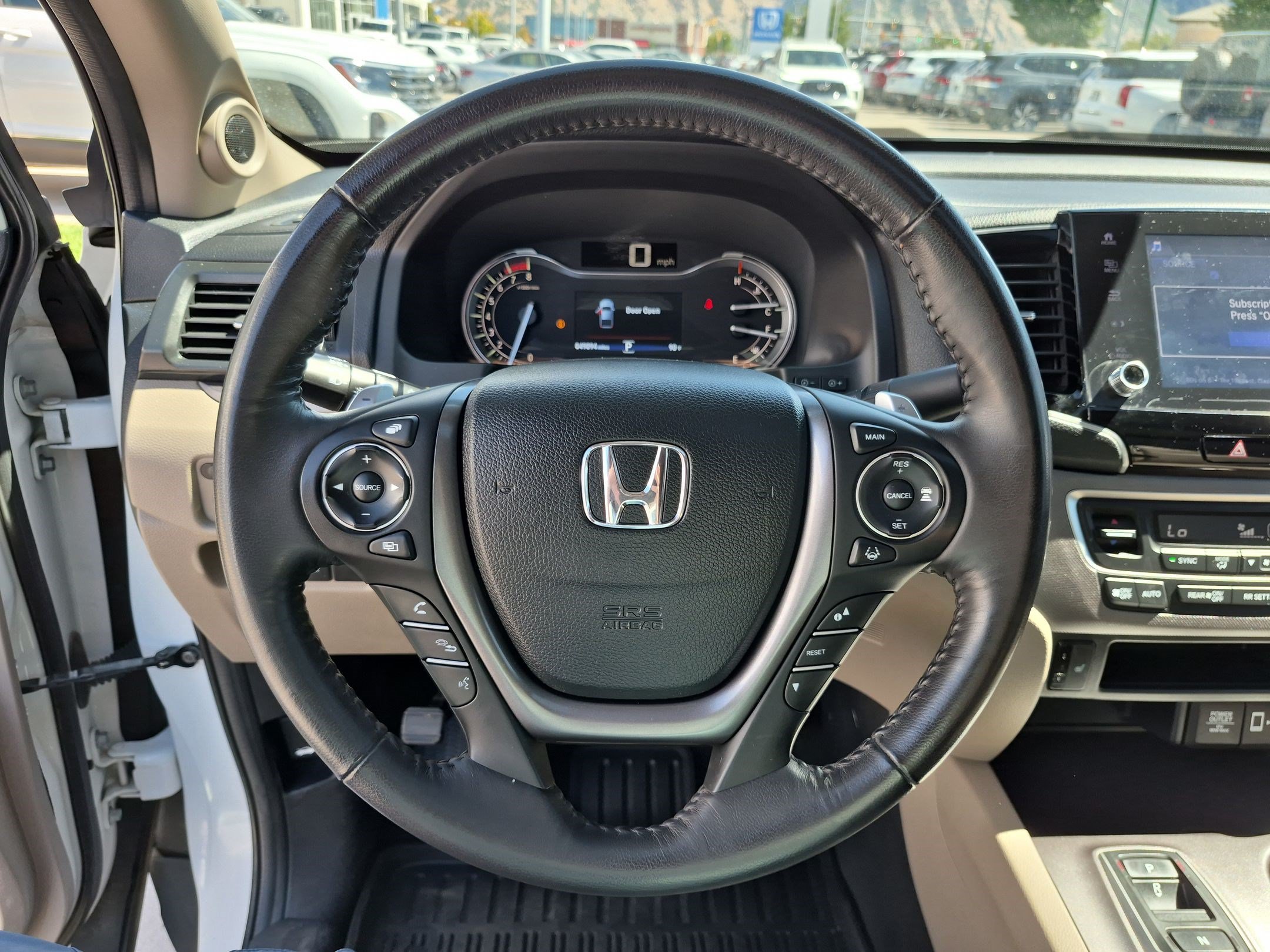 Used 2023 Platinum White Pearl Honda RTL image 18