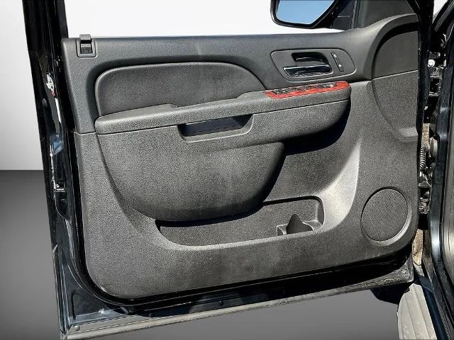Used 2014 Black Chevrolet  image 22