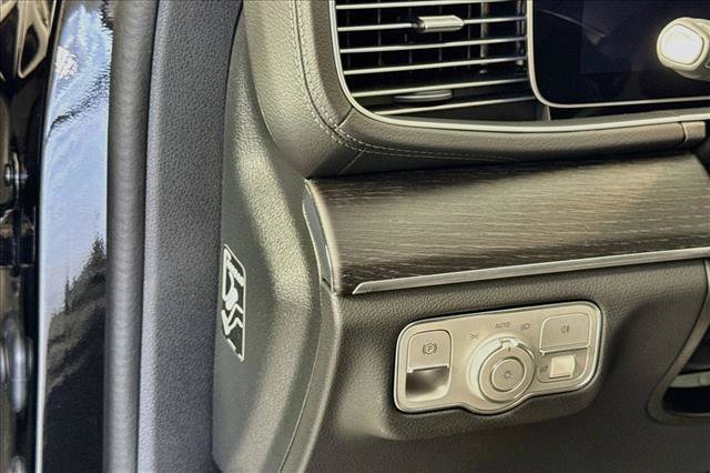 New 2026 Obsidian Black Metallic Mercedes-Benz GLE 580 image 40