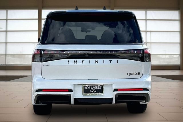 New 2027 2T RADIANT WHIT INFINITI AUTOGRAPH image 4