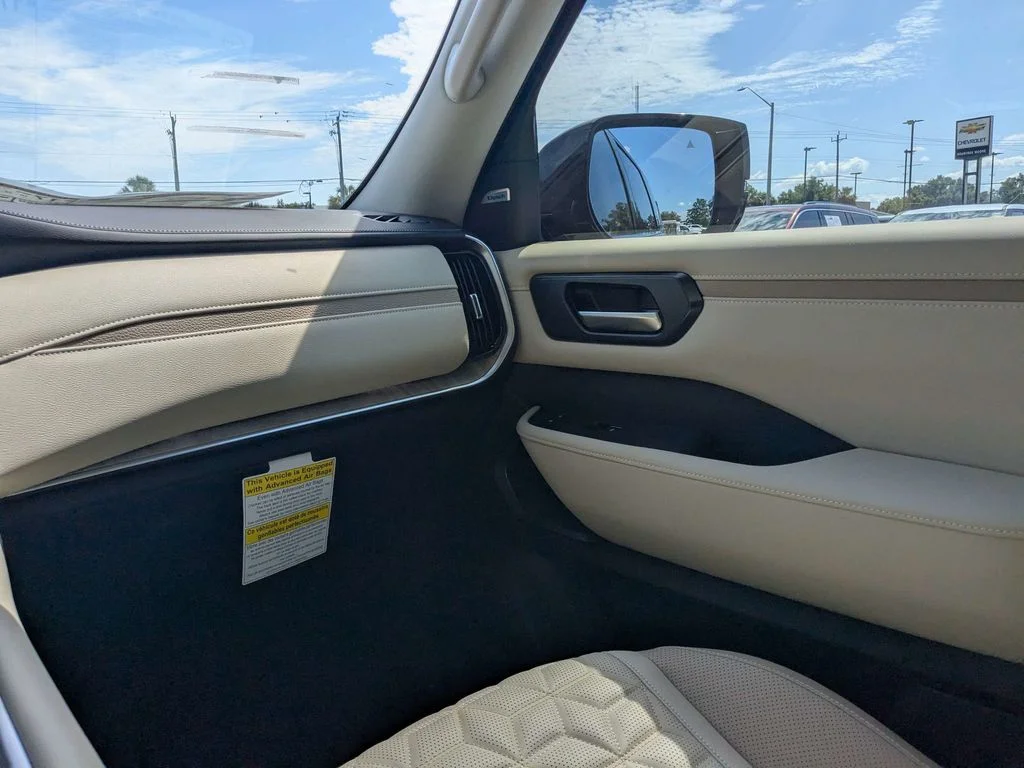 New 2026 Black Nissan Platinum Reserve image 18