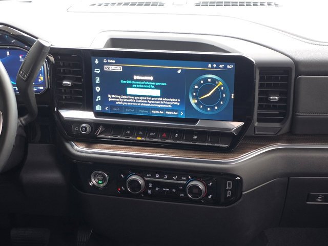 2024 Chevrolet Silverado 1500 LT - Photo 3