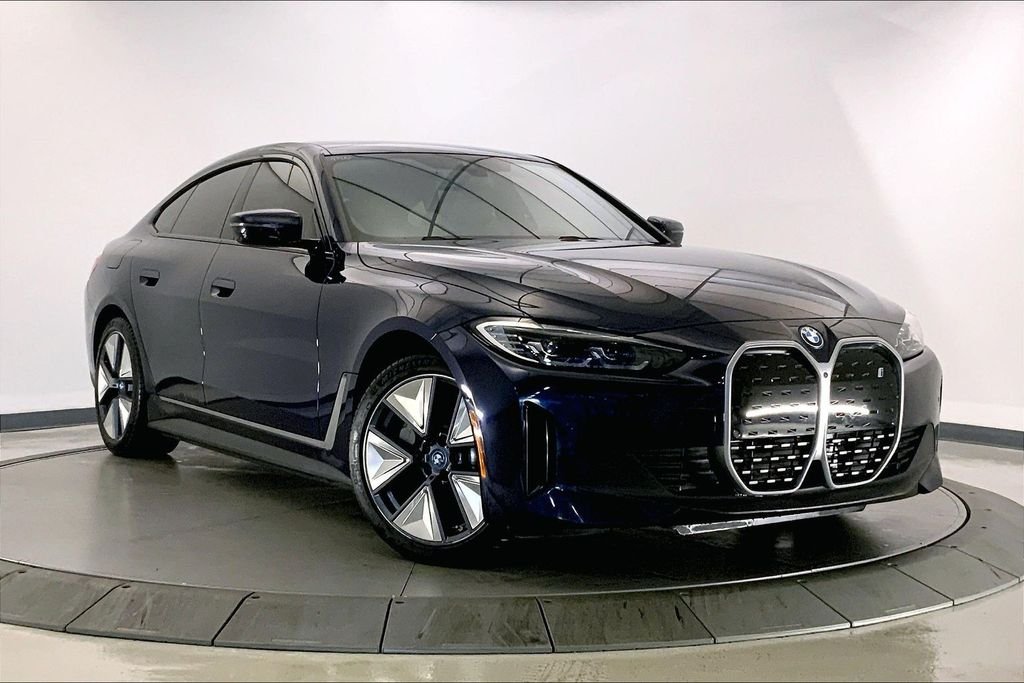 2023 BMW i4 eDrive40's photo