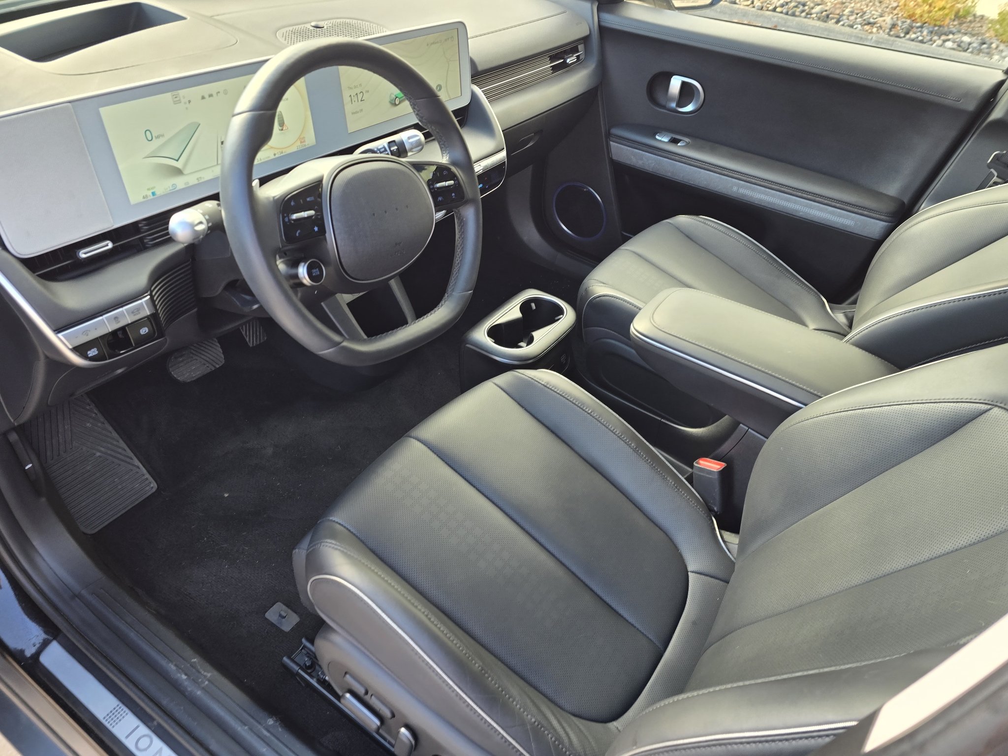 Certified Used 2024 Abyss Black Hyundai Limited image 27