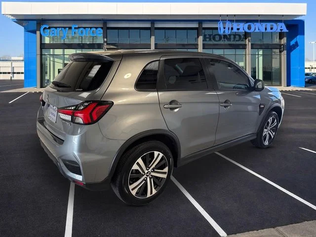 Used 2025 Mercury Gray Metallic Mitsubishi 2.0 ES image 2