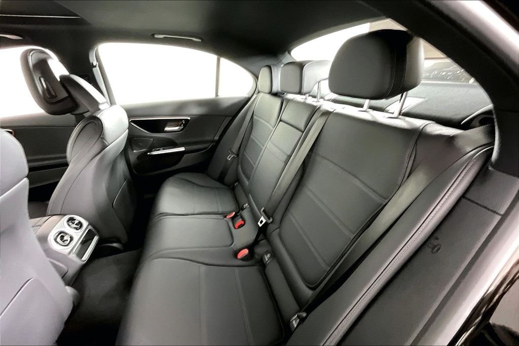 2025 Mercedes-Benz C-Class Sedan C 300 - Photo 18