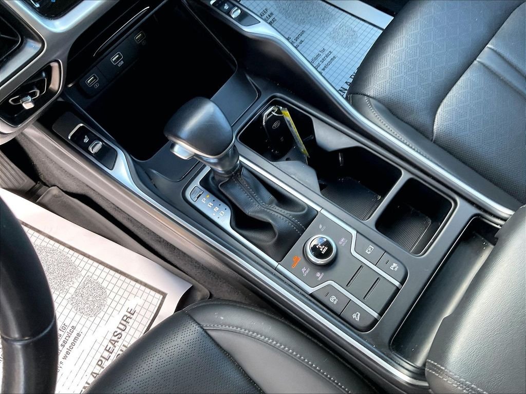 Used 2021 Sparkling Silver Kia S image 20