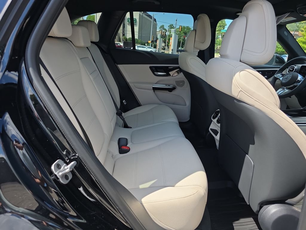 New 2026 Black Mercedes-Benz GLC 300 image 15