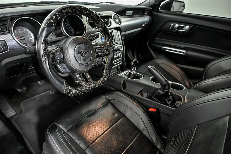 Used 2018 Shadow Black Ford GT Premium image 13