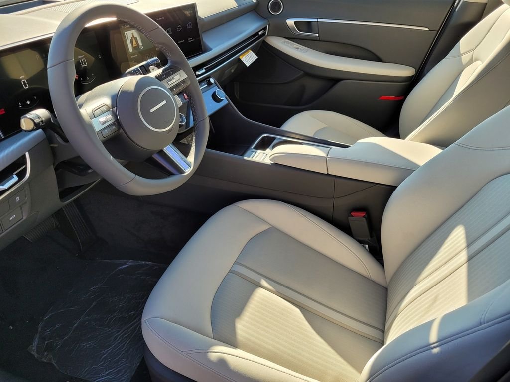 New 2026 White Hyundai SEL Sport image 8