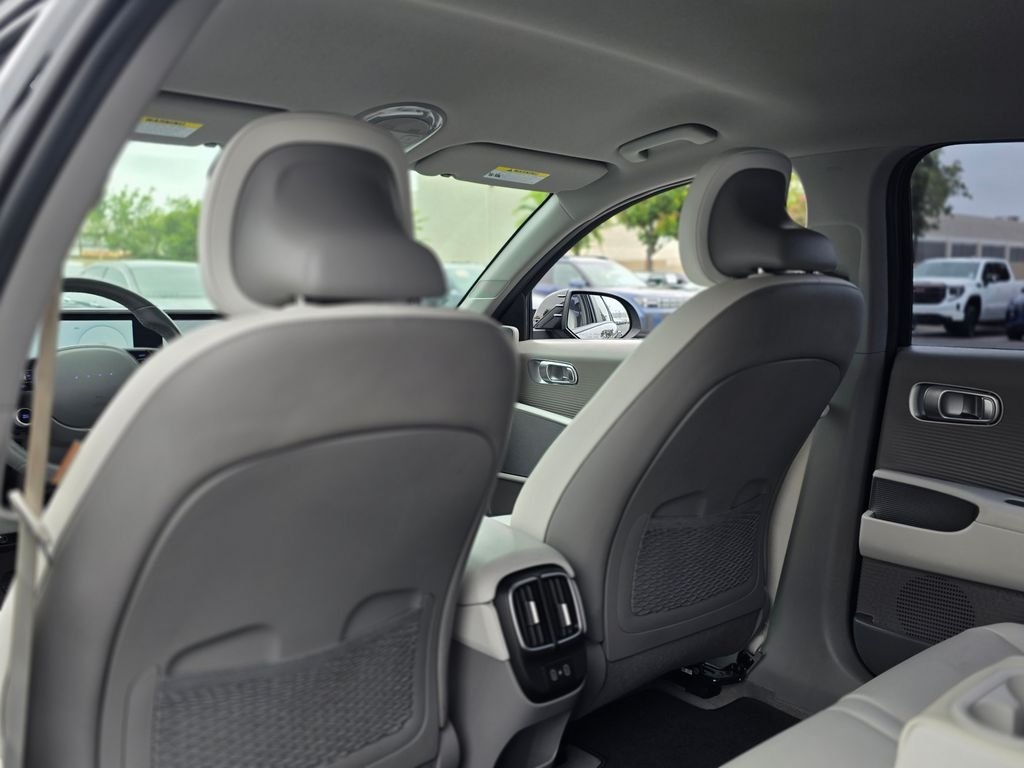 2025 Hyundai IONIQ 6 SEL - Photo 16