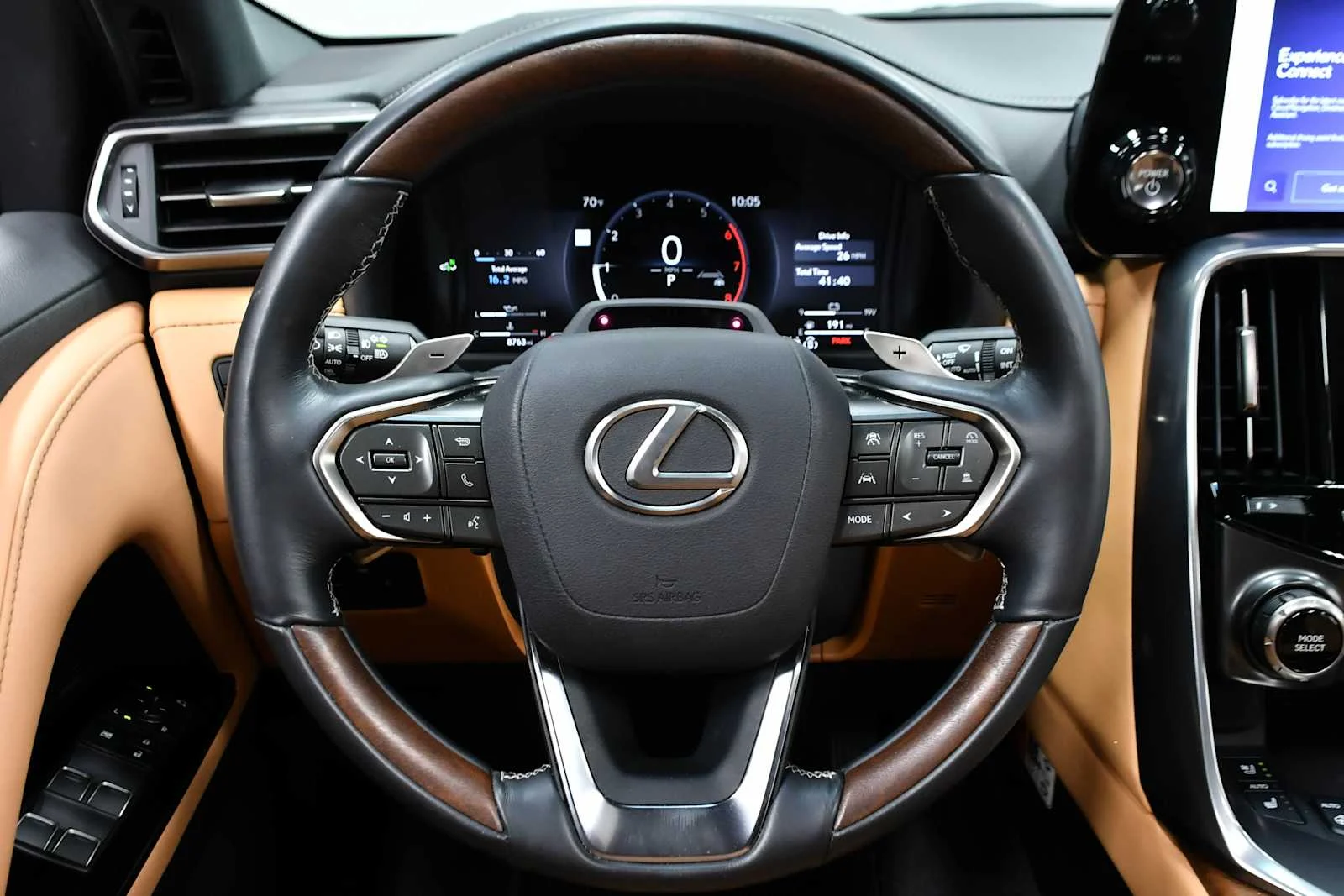 Used 2025 Atomic Silver Lexus Luxury image 17