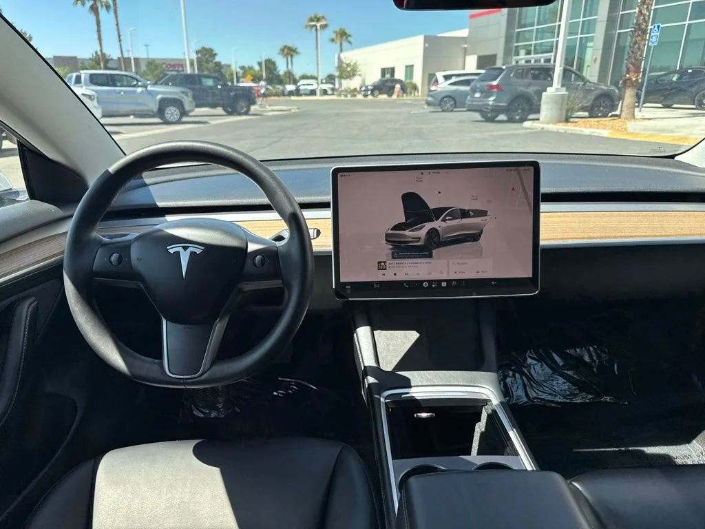Used 2023 White Tesla Base image 16