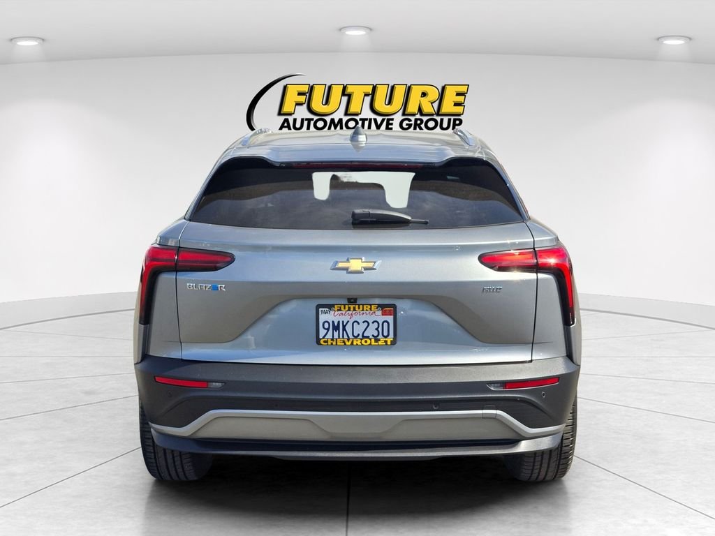 Used 2024 Gray Chevrolet LT image 5
