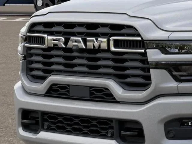 New 2027 Silver-Zynith Exterior Paint RAM Big Horn image 7