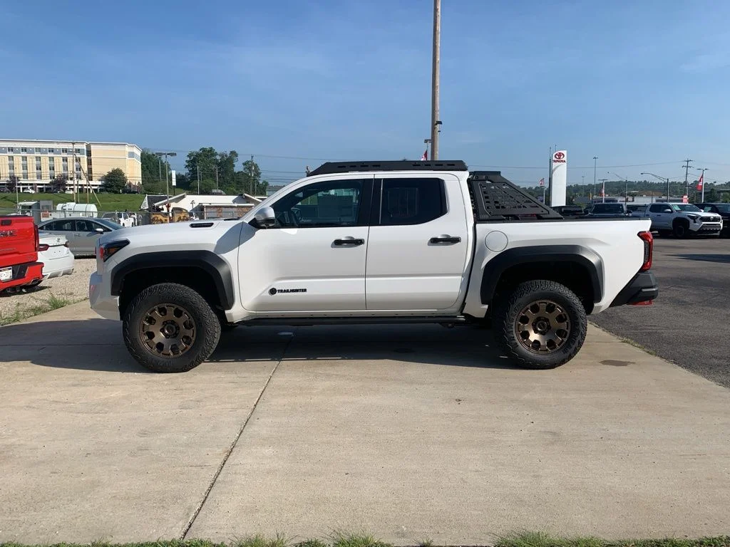 Used 2025 White Toyota Trailhunter image 9