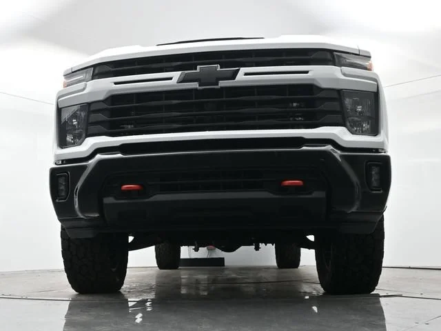 Used 2024 Summit White Chevrolet Custom image 23